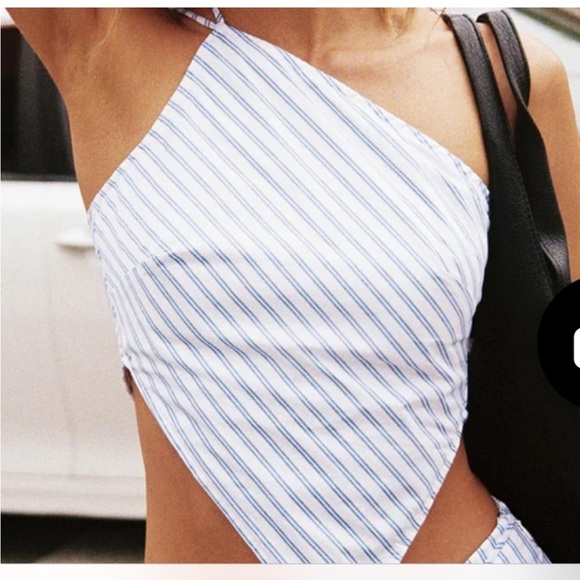 NWT Princess Polly COLLIED ASYMMETRIC TOP BLUE / WHITE STRIPE size 4 - Picture 1 of 5